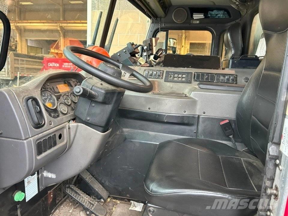 Peterbilt Loadmaster 其他貨車