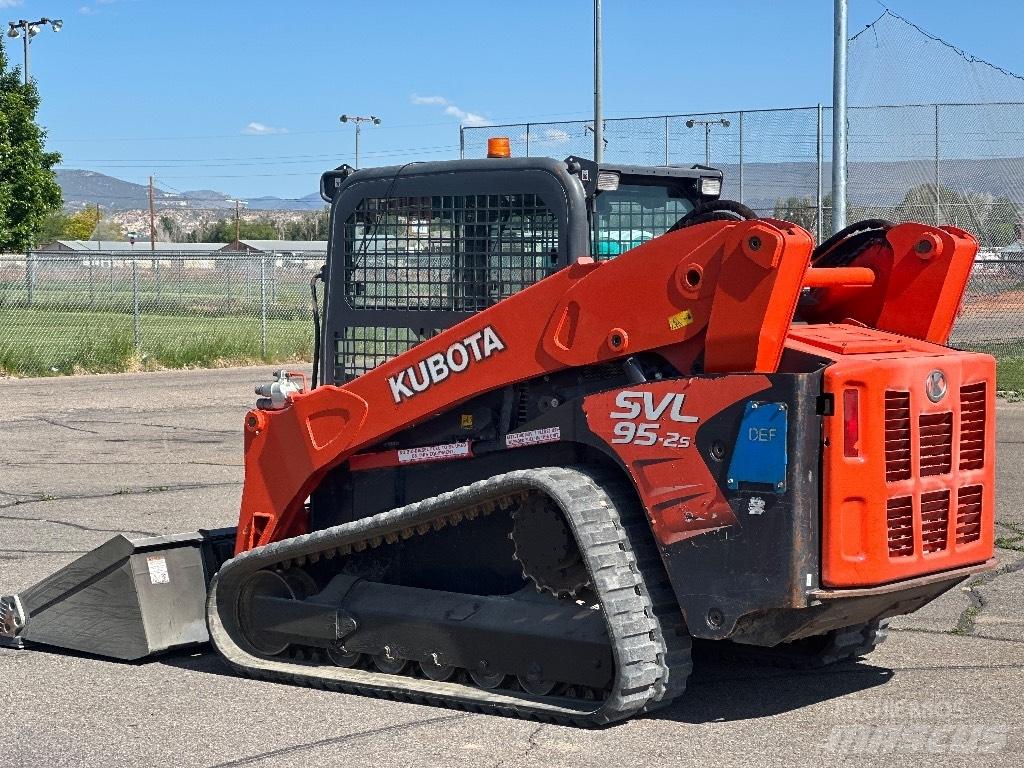 Kubota SVL 95-2 S 滑移轉向裝載機