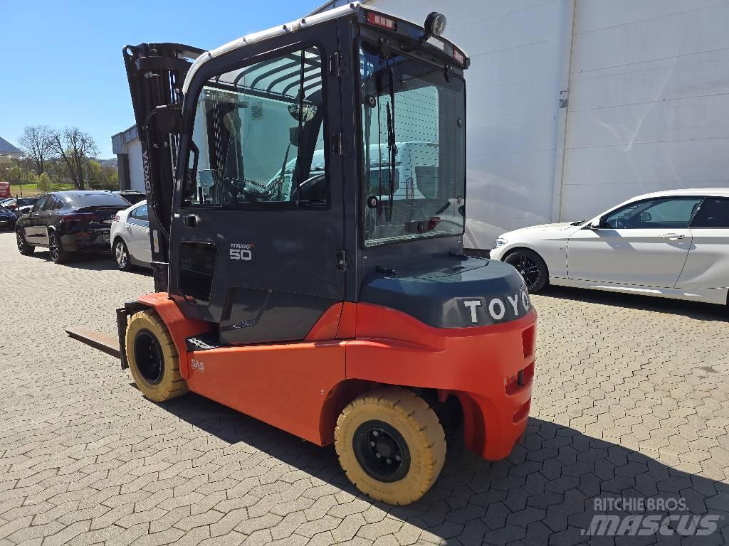 Toyota Traigo 80 電動堆高機
