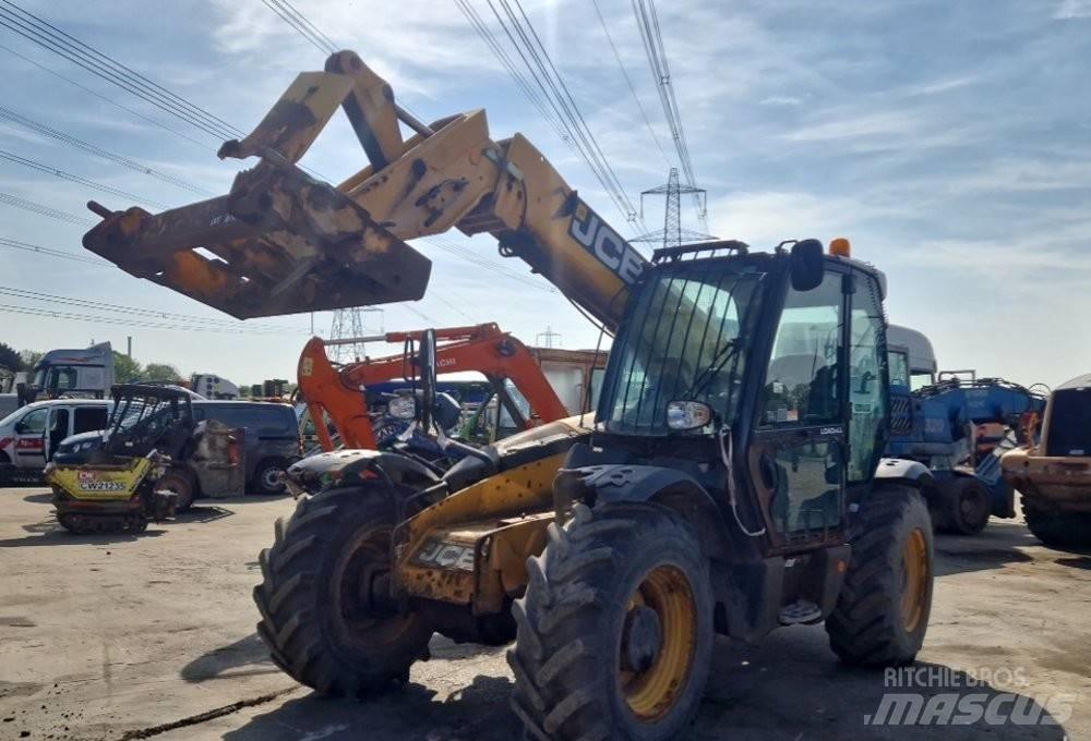 JCB 531-70 伸縮臂操作車
