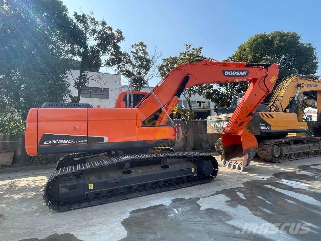 Doosan DX 225 LC 履帶式 挖土機/掘鑿機/挖掘機