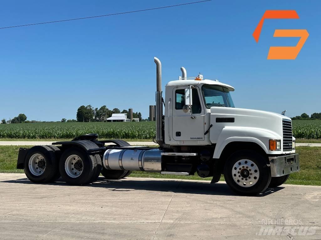 Mack CH 613 曳引機組件