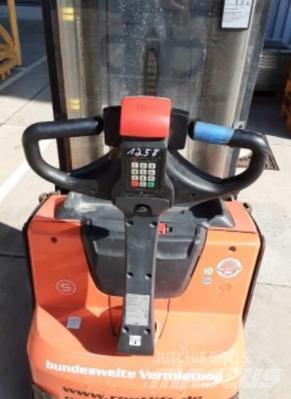 Toyota BT SWE 120L 手動堆積機