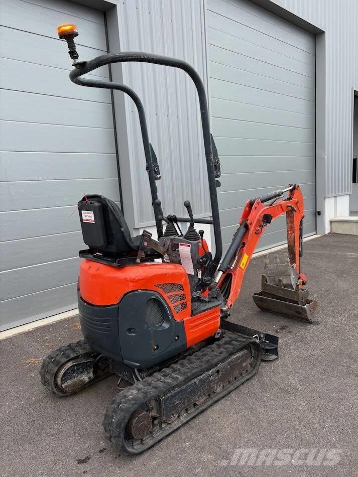 Kubota U 10-3 小型挖土機/掘鑿機<7t(小型挖掘機)