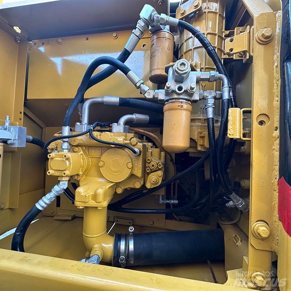 CAT 323 D 履帶式 挖土機/掘鑿機/挖掘機