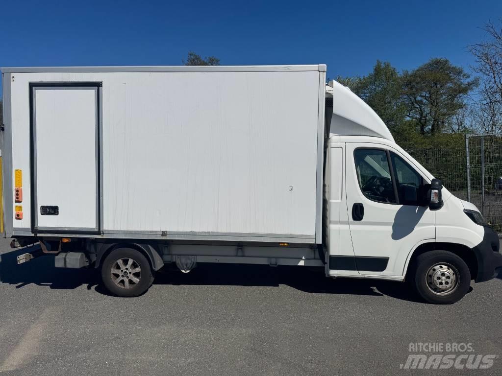 Peugeot Boxer 廂式貨物運輸車