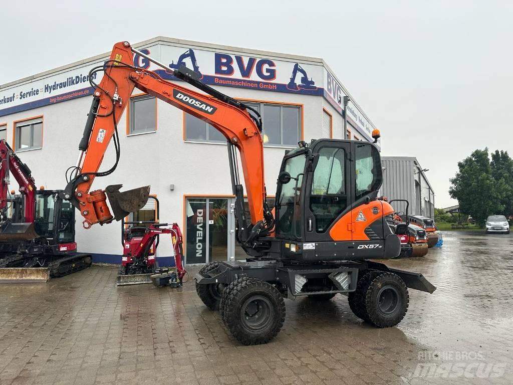 Doosan DX 57 W-5 旋轉式挖土機/掘鑿機/挖掘機