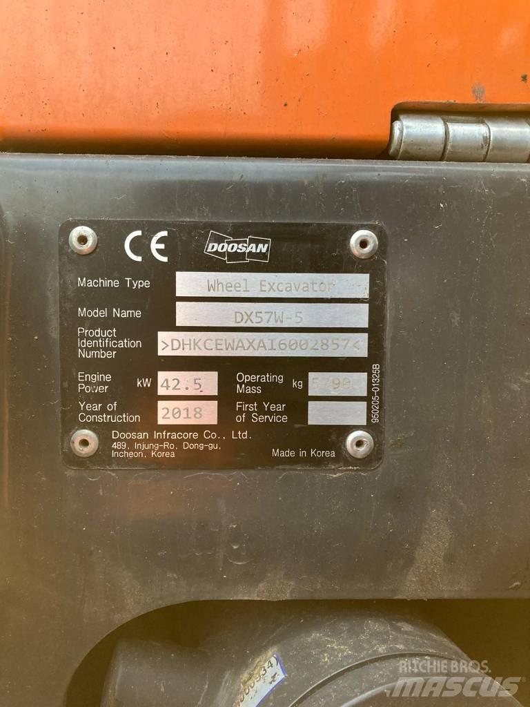 Doosan DX 57 W-5 旋轉式挖土機/掘鑿機/挖掘機