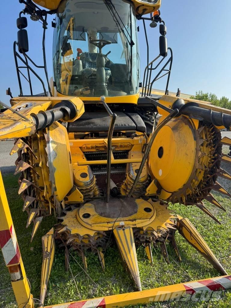 New Holland FR 600 自走式飼料採集機