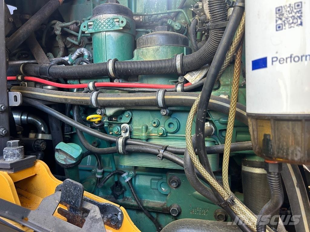 Volvo L110H 輪胎式裝載機