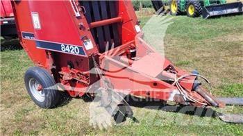 Case IH 8420 圓型牧草打包機