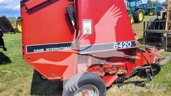 Case IH 8420 圓型牧草打包機