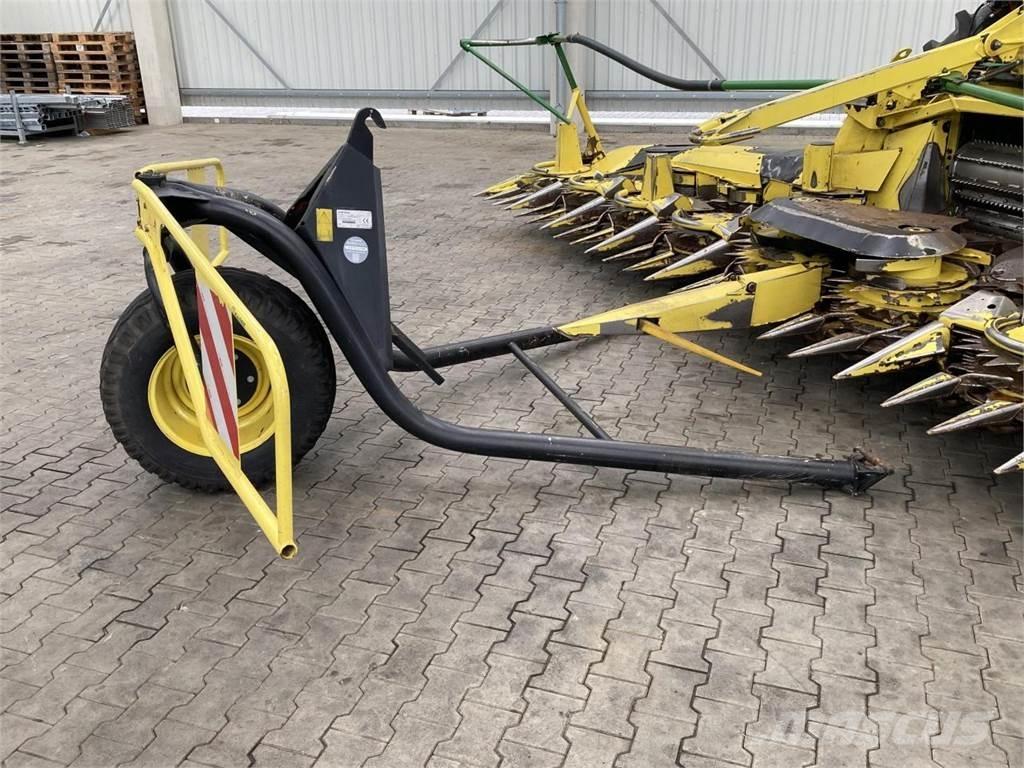 John Deere 7750i 自走式飼料採集機