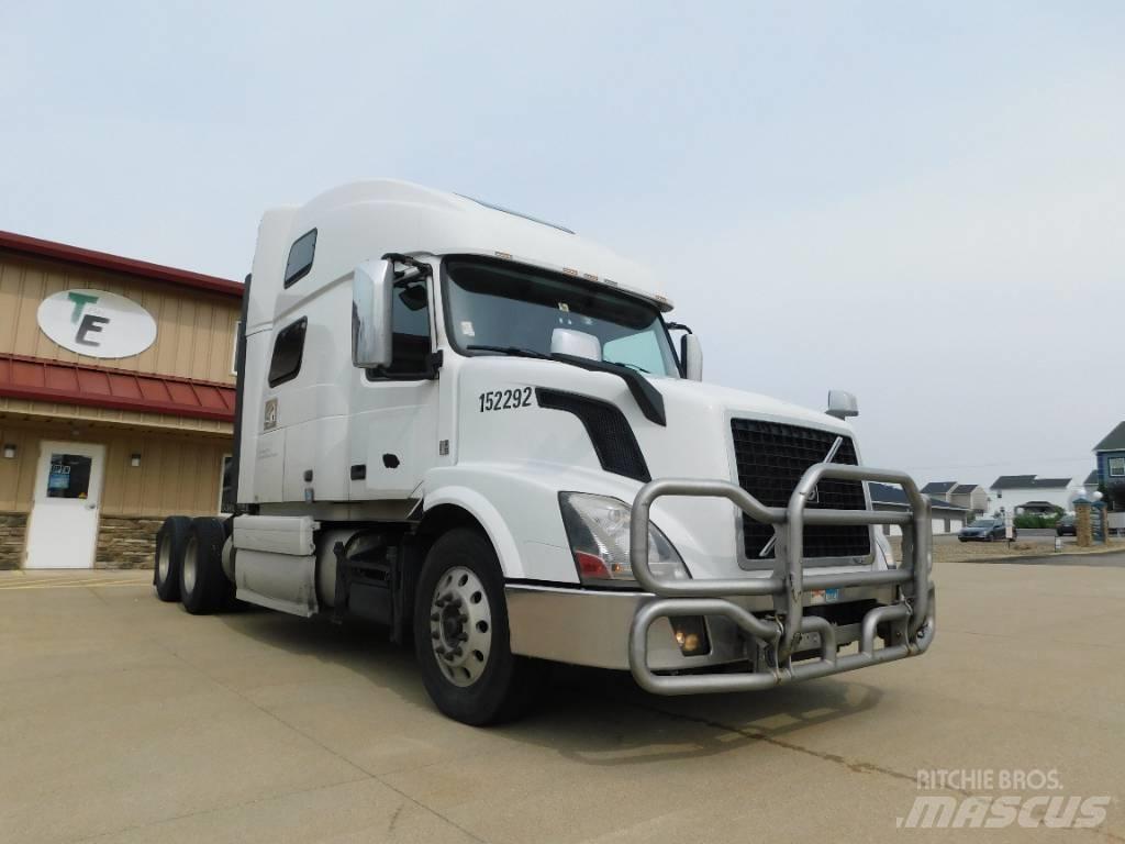 Volvo VNL 曳引機組件