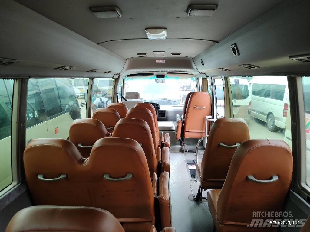 Toyota Coaster 公路客運汽車