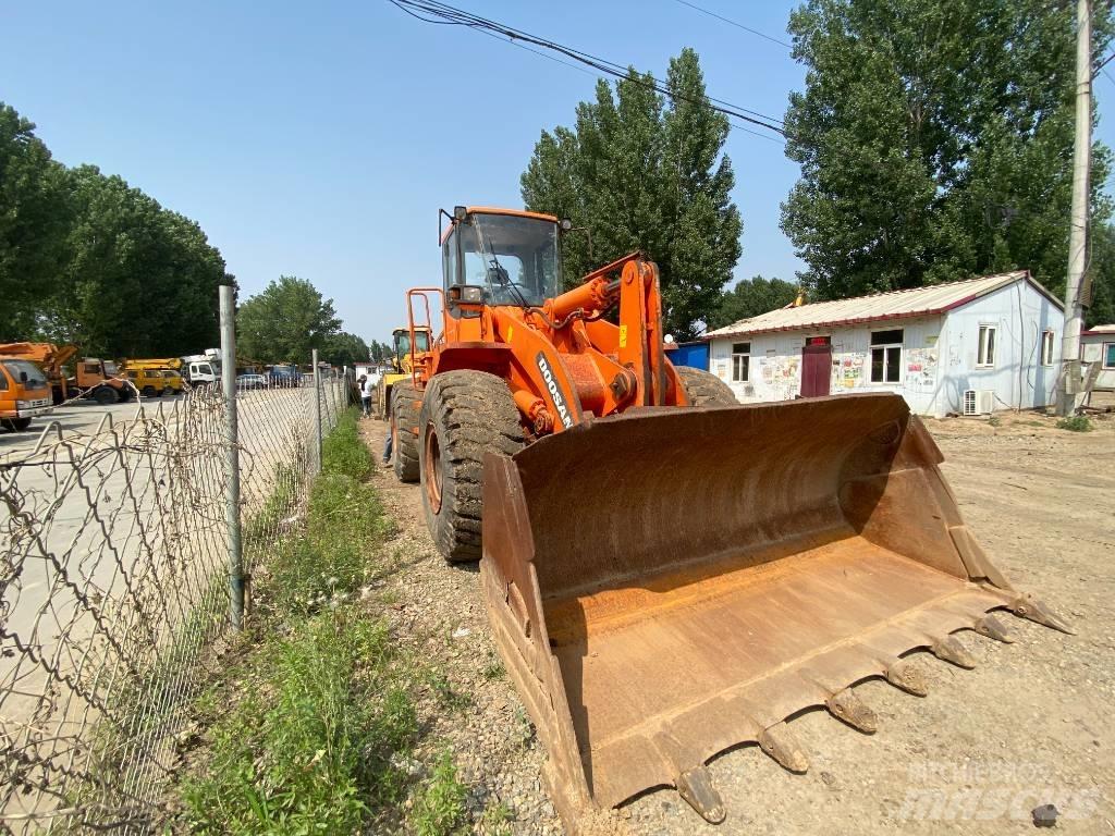 Doosan DL503 反鏟裝載機