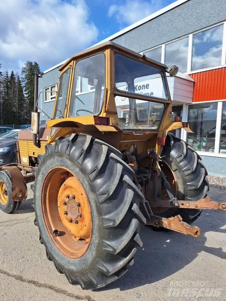 Valmet 702 曳引機