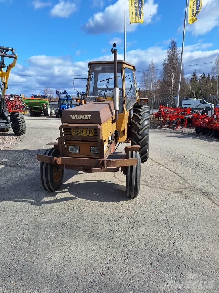 Valmet 702 曳引機