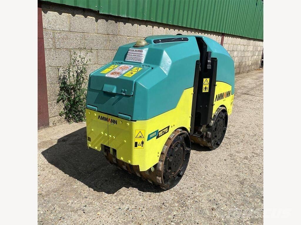 Ammann ARR 1575 雙輪滾壓機