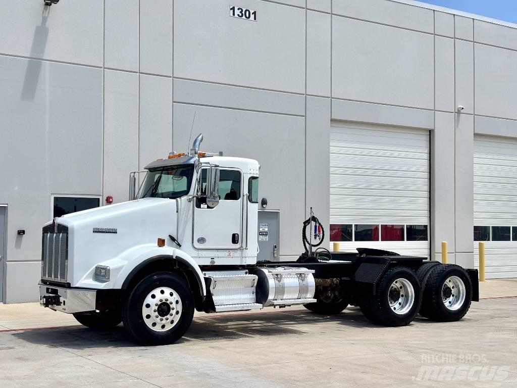 Kenworth T 800 曳引機組件
