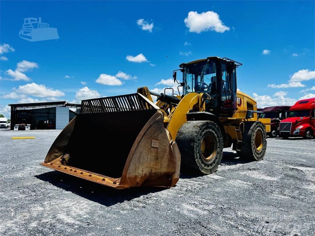 CAT 938 M 輪胎式裝載機