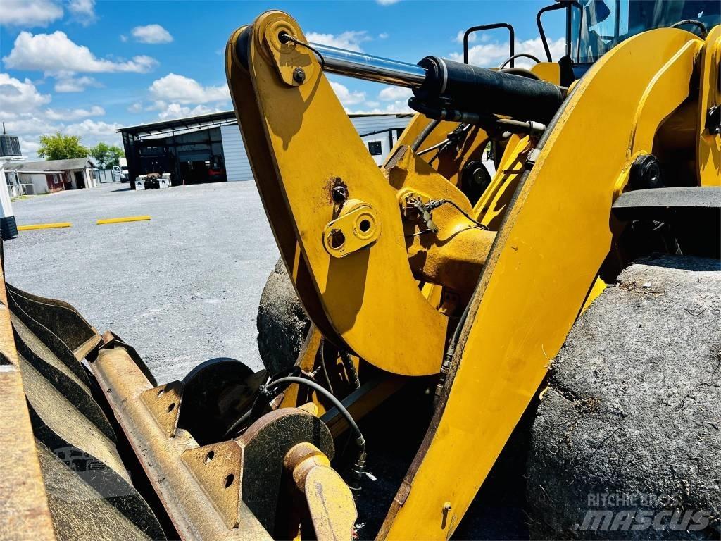 CAT 938 M 輪胎式裝載機