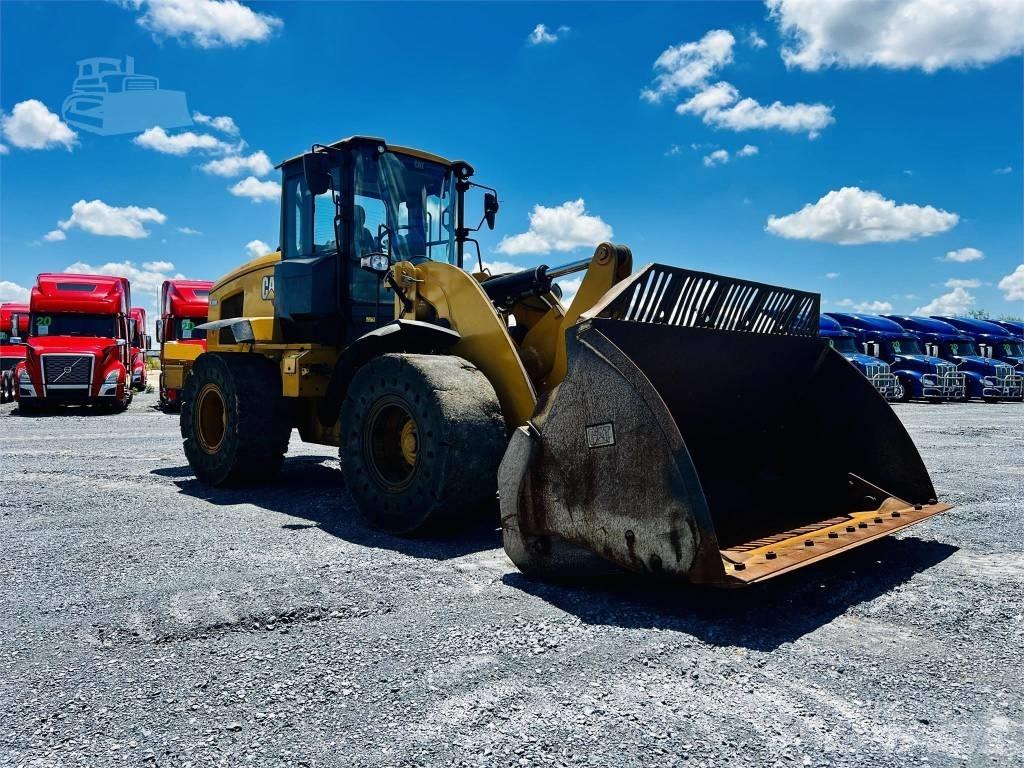 CAT 938 M 輪胎式裝載機