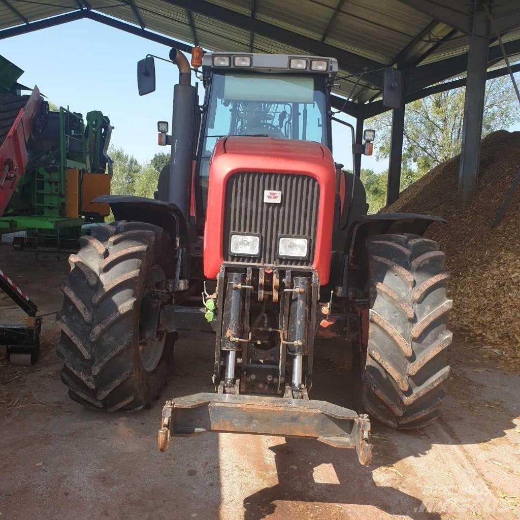 Massey Ferguson 8260 曳引機