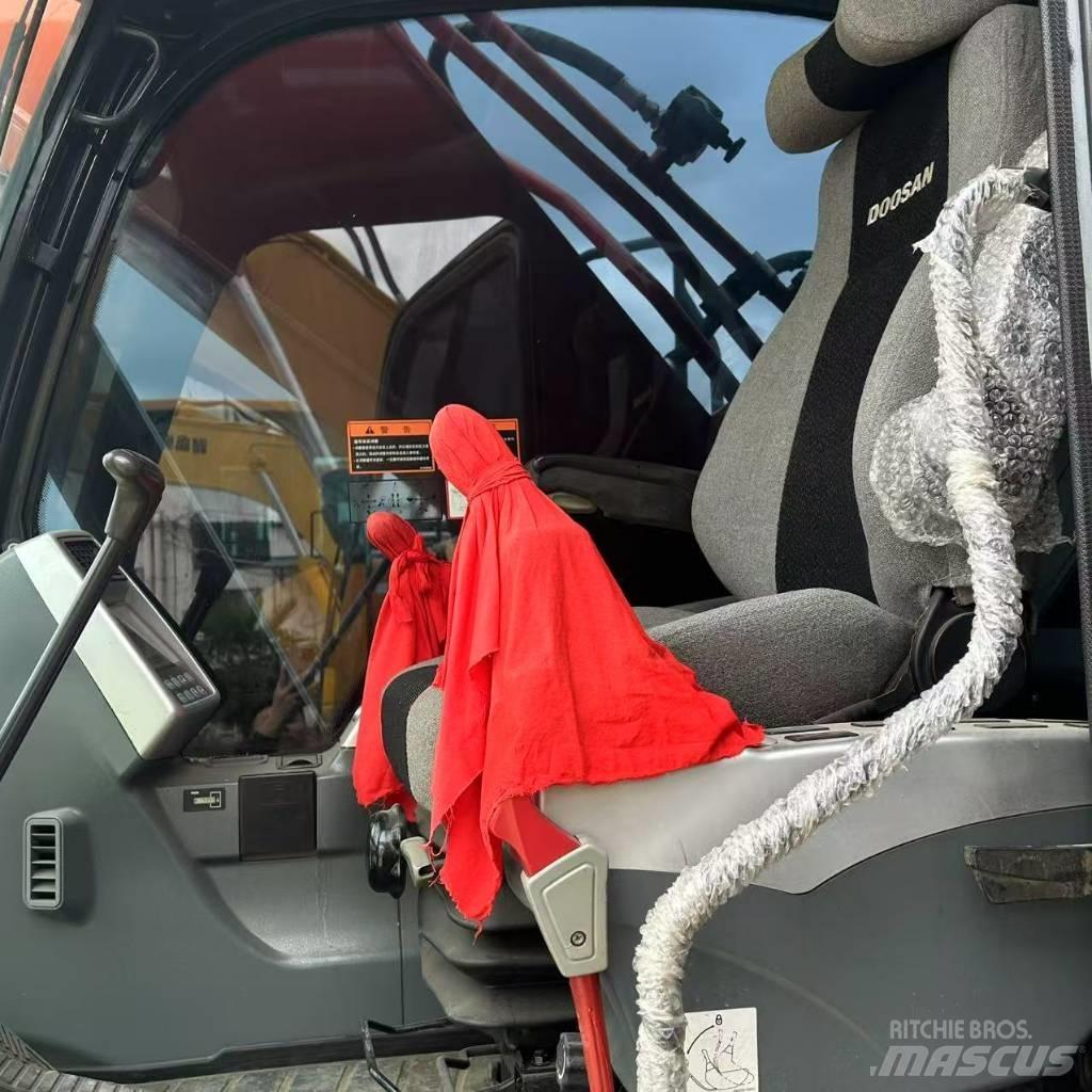 Doosan 225LC-9 履帶式 挖土機/掘鑿機/挖掘機