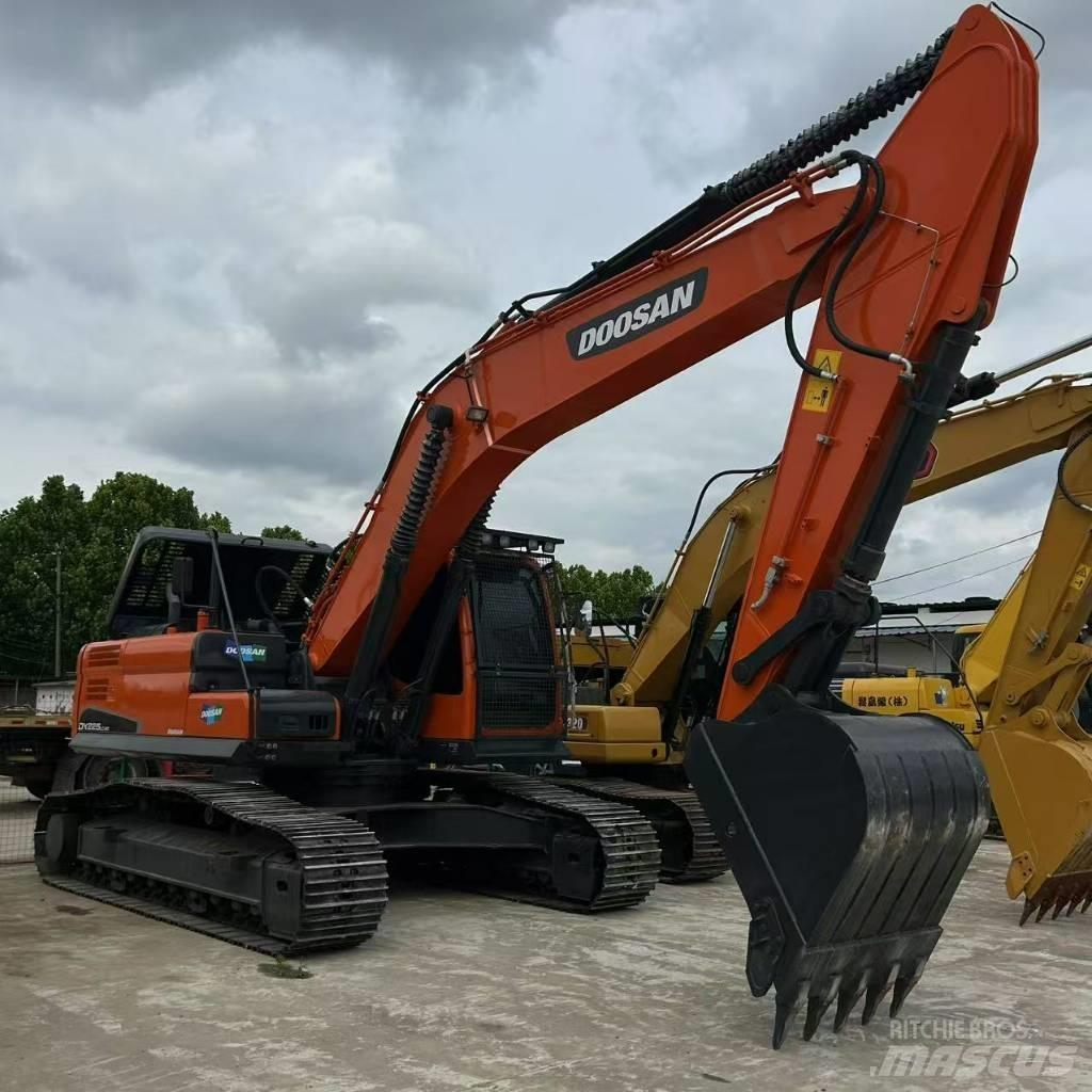 Doosan 225LC-9 履帶式 挖土機/掘鑿機/挖掘機