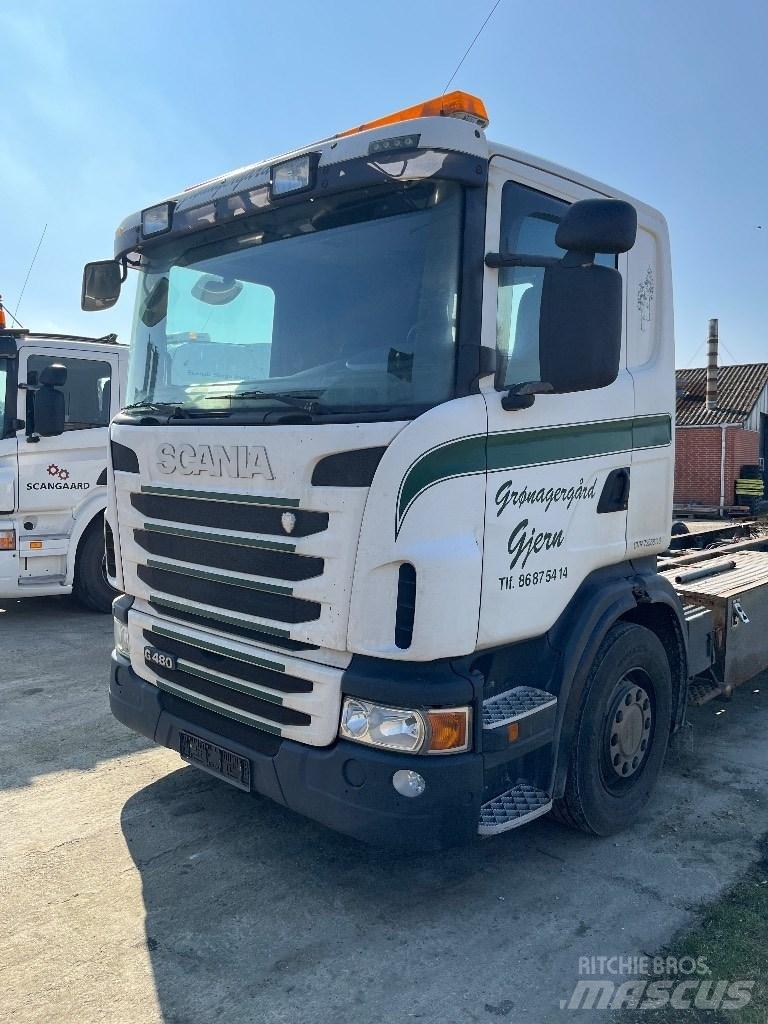 Scania CG16 駕駛室與內部