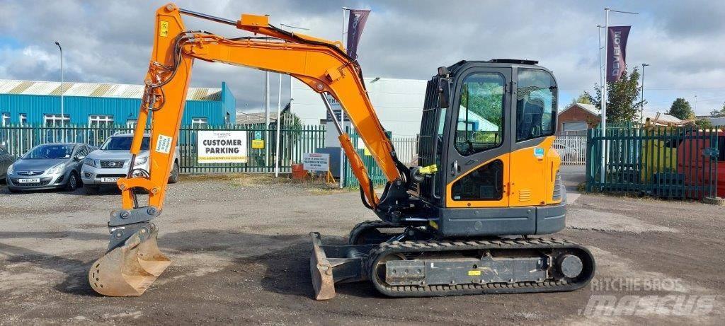 Develon Excavator 履帶式 挖土機/掘鑿機/挖掘機
