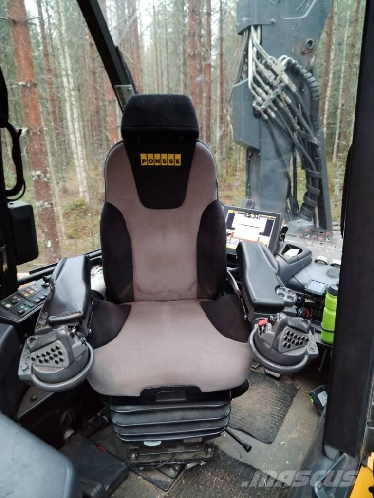 Ponsse Fox 收穫機