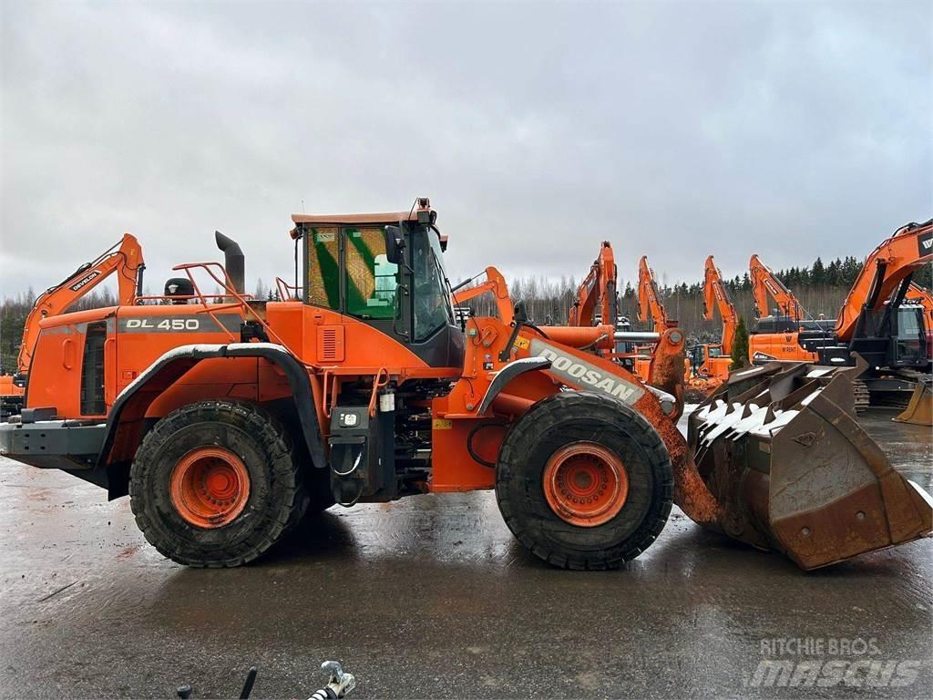 Doosan DL450-3 輪胎式裝載機