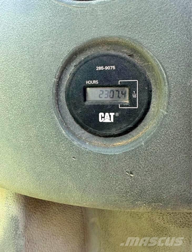 CAT 420 D IT 反鏟裝載機