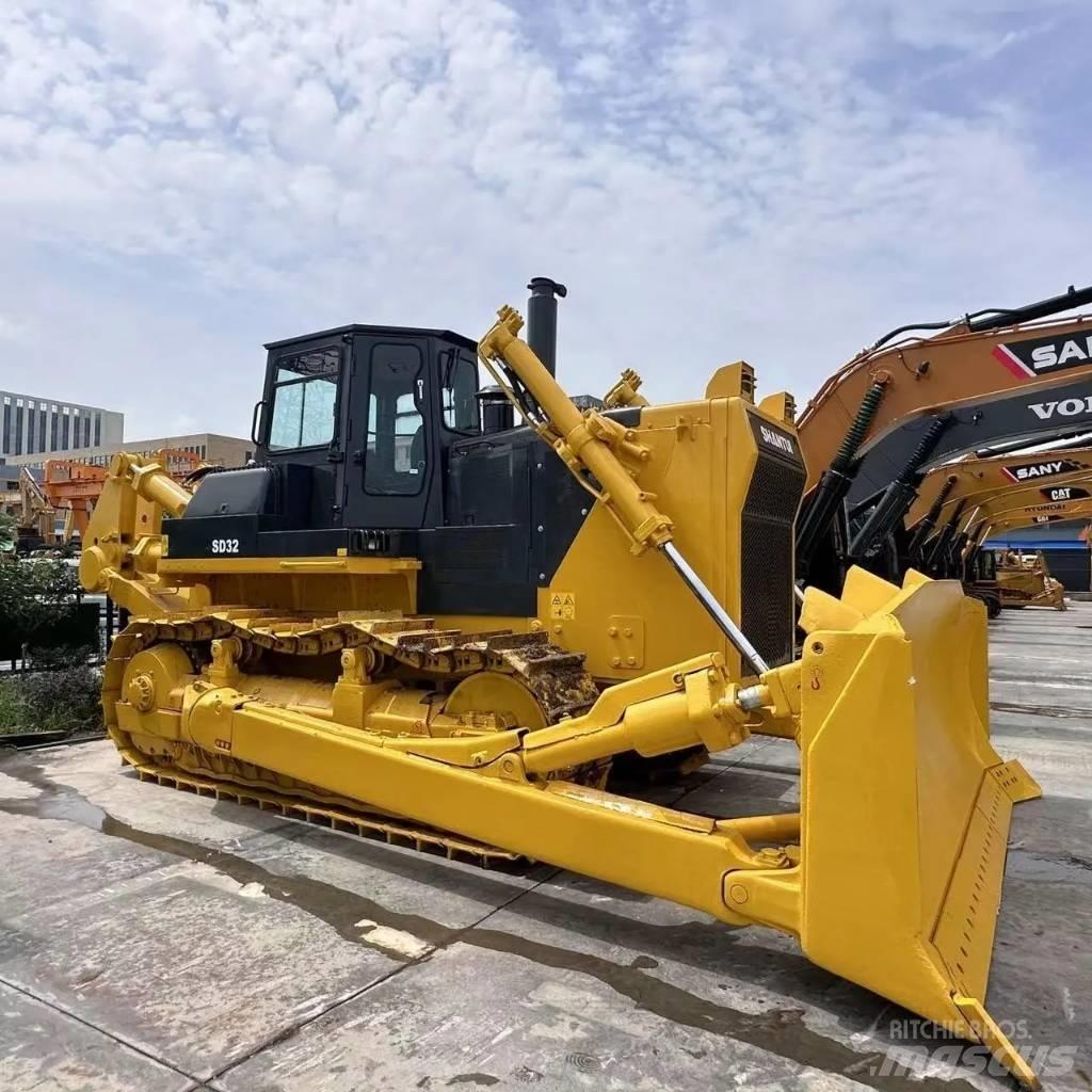 Shantui SD 32 履帶推土機