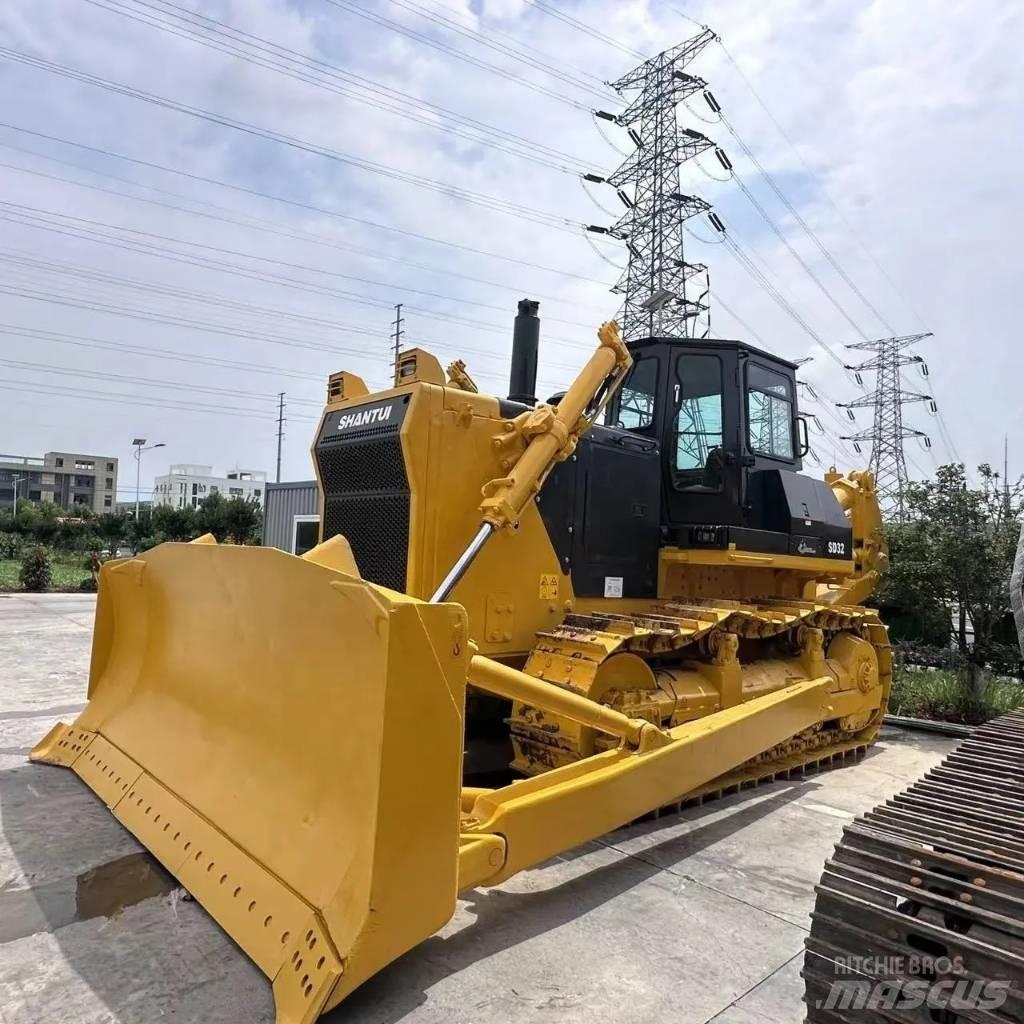 Shantui SD 32 履帶推土機