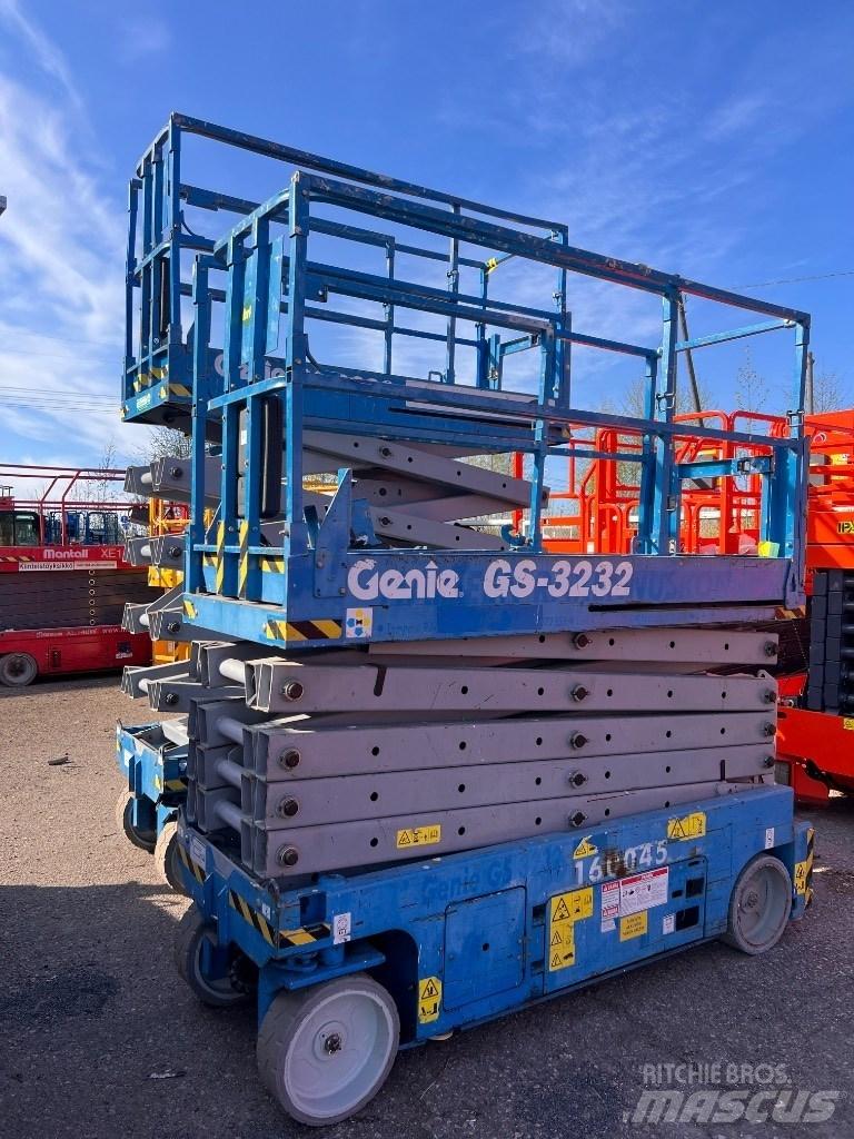 Genie GS 3232 剪式升降機