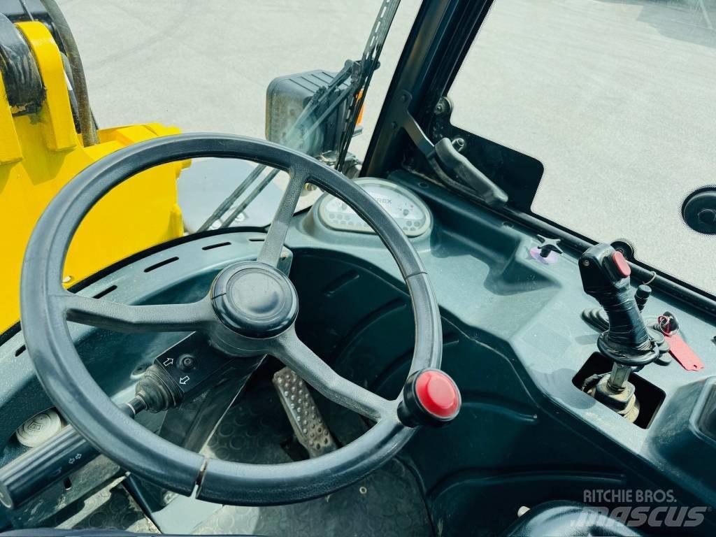 Terex 800L 輪胎式裝載機