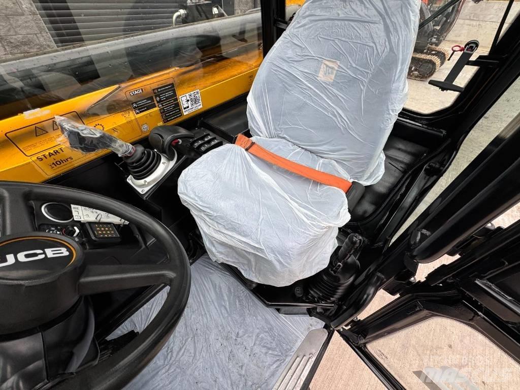 JCB 540-170 伸縮臂操作車