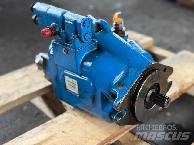 Eaton HYDRAULIC PUMP 油壓