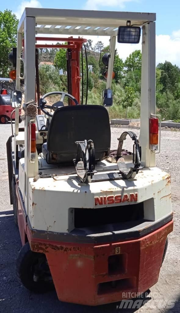 Nissan 02ZNH01A15 液化石油氣LPG卡車