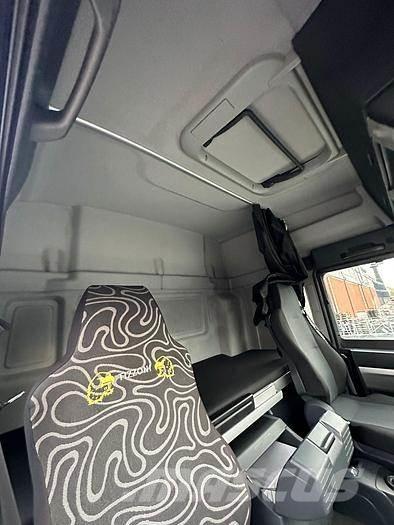 MAN TGS 18.440 曳引機組件