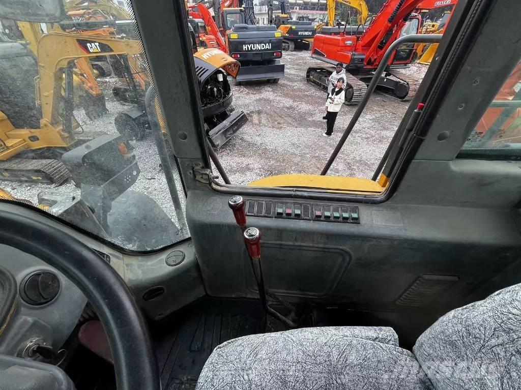 SDLG LG 953 輪胎式裝載機