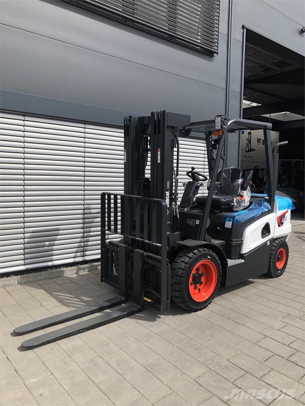 Bobcat D35NXS 柴油卡車
