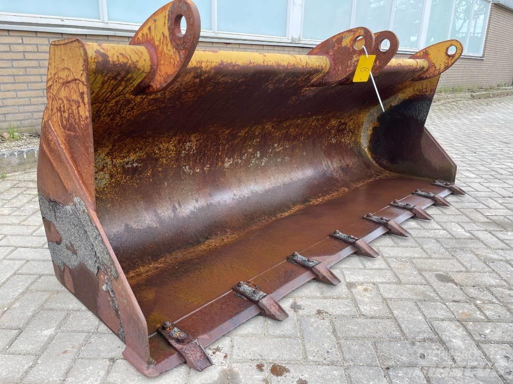 CAT Backhoe bucket 鏟斗