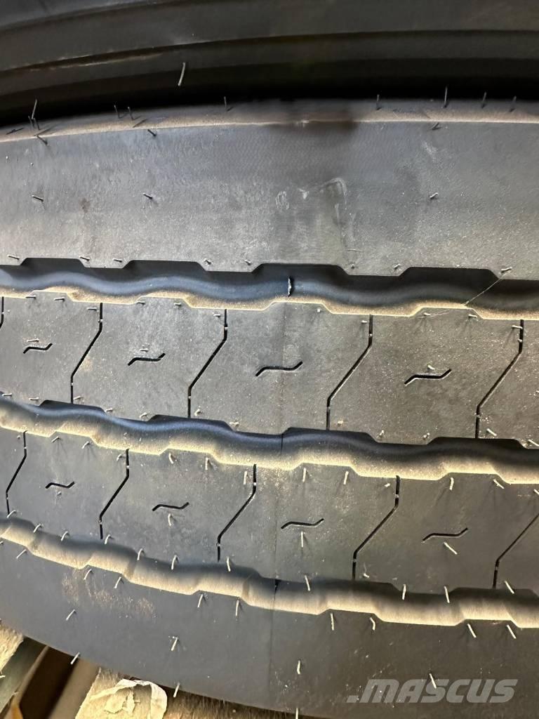 Goodyear 245/70R17 輪胎、車輪和輪圈