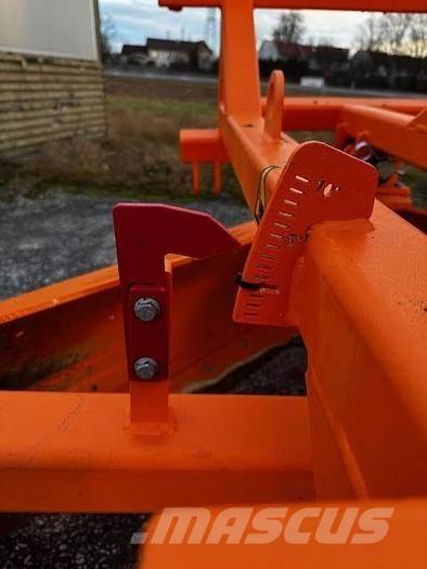 MS Grader 205 K 平土機