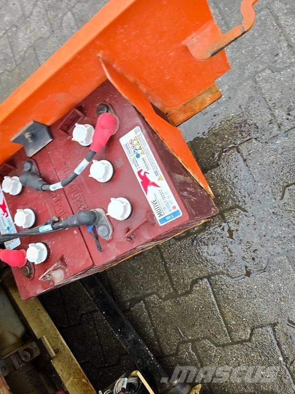 JLG 1230 ES 剪式升降機