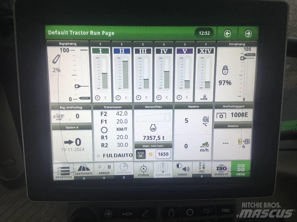 John Deere 6215 R 曳引機